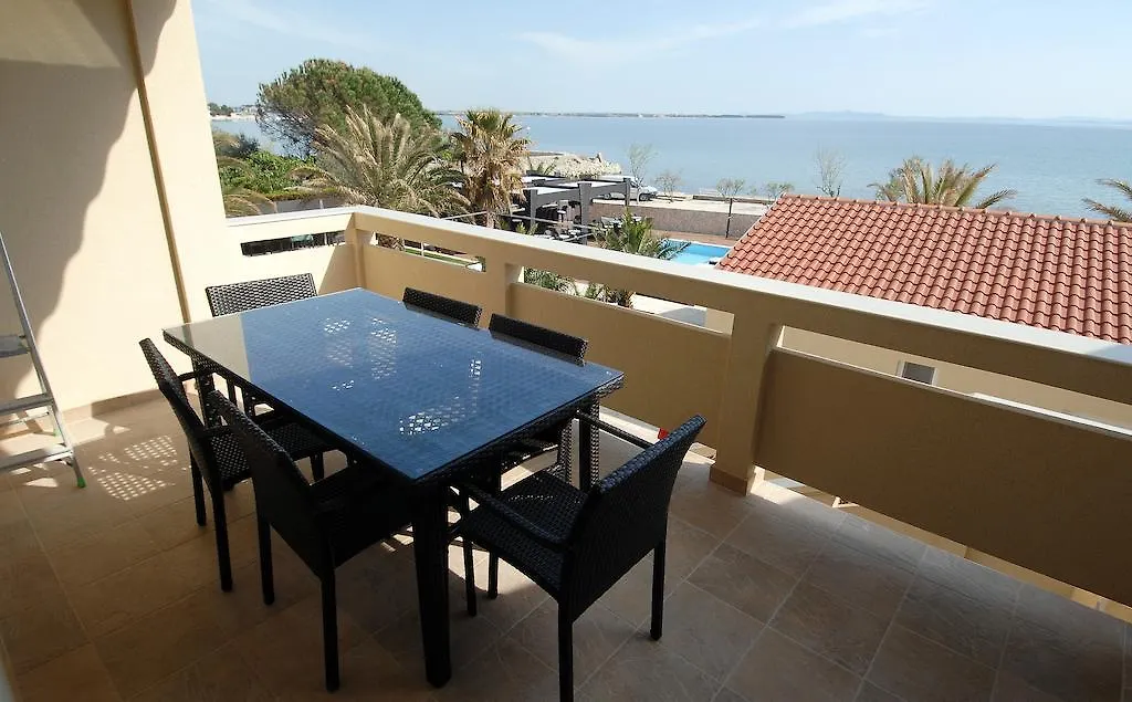酒店 Paradise Resort Vanesa 维尔