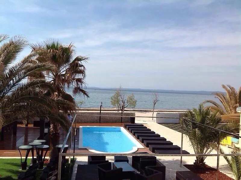 Paradise Resort Vanesa 维尔 酒店