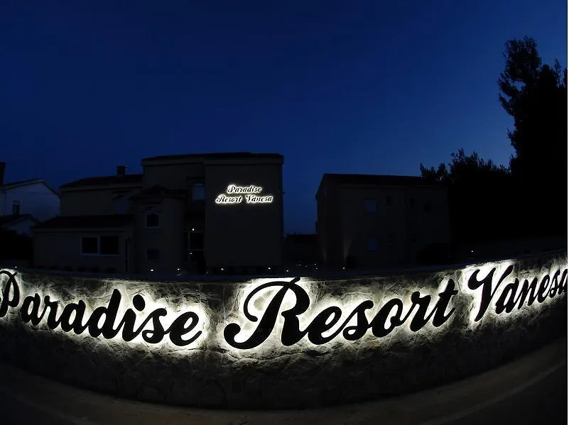 Paradise Resort Vanesa 维尔 酒店